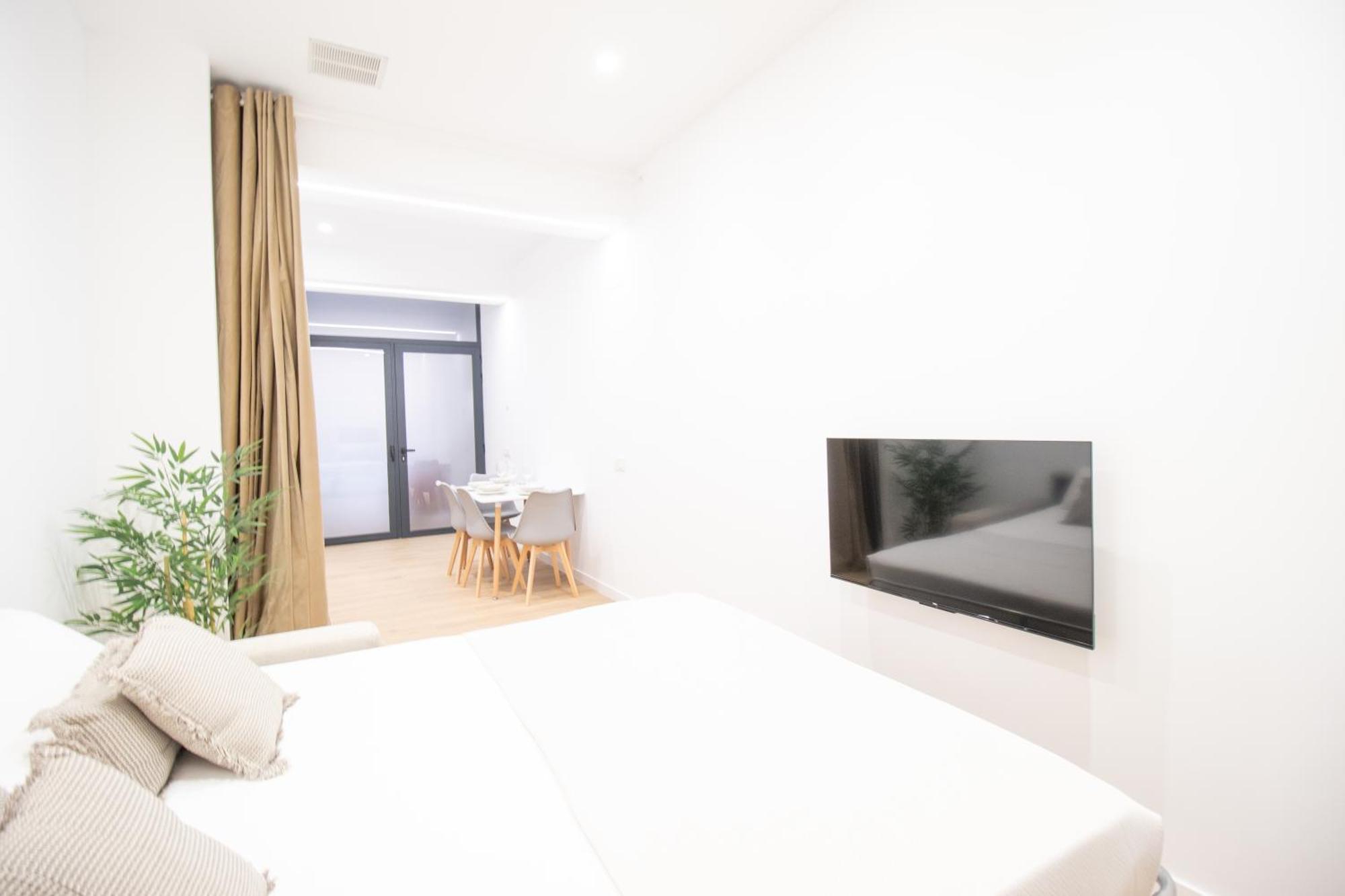 Bedtime By Concept Flats * Valenza